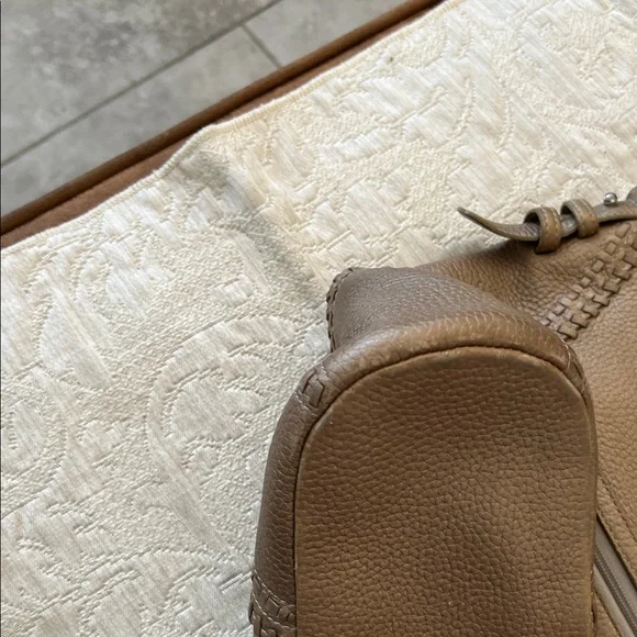 Brighton Tan Leather Shoulder - Picture 7 of 11